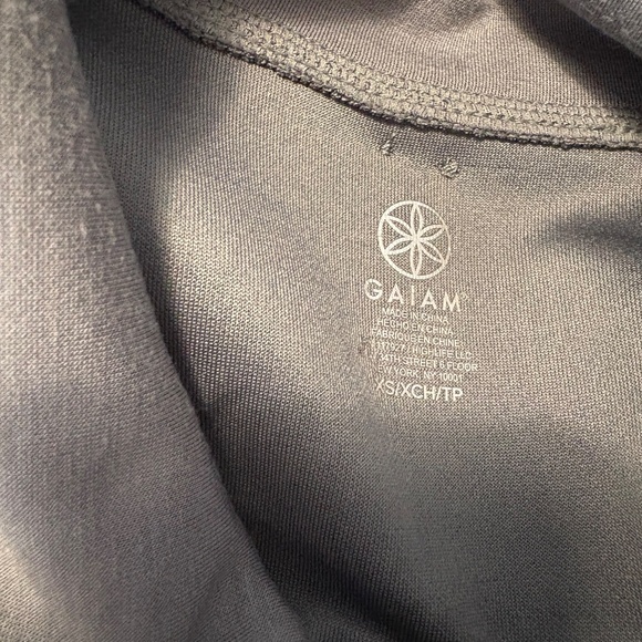 Gaiam soft zip neck sweatshirt - size XS - Picture 5 of 9